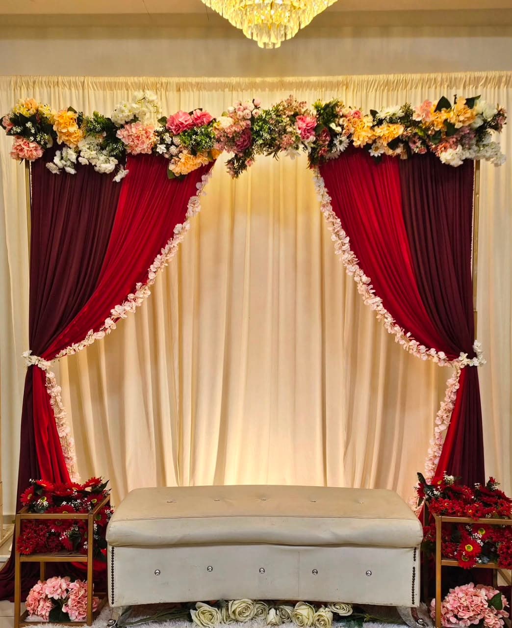 Floral wedding setting